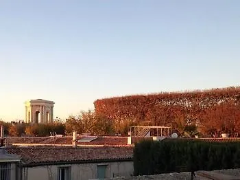 La Merci, D'hotes
